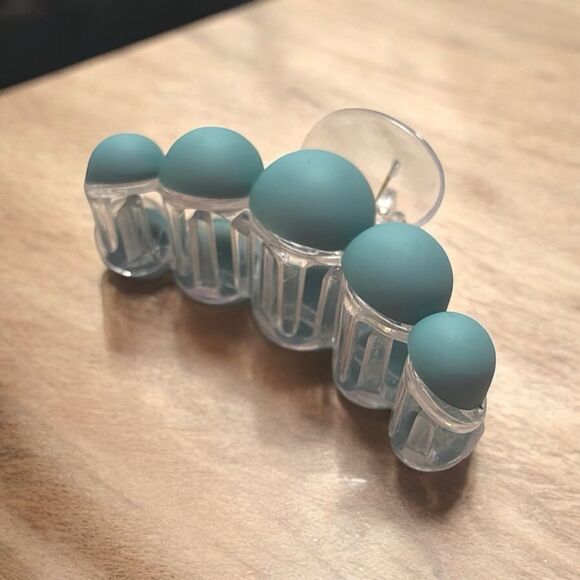 🤯5/$20🤯 Mint Green Bubble Hair Claw - Picture 3 of 3